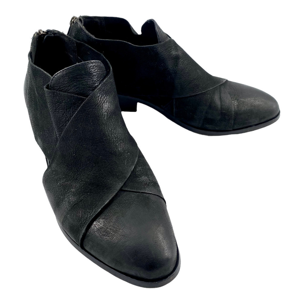 Eileen Fisher Black Cluster Crisscross Leather ankle boots 7.5 US steampunk boho